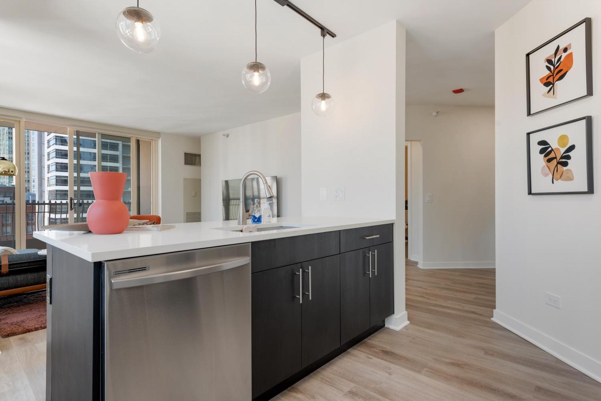 The Bernardin Gold Coast Luxury Apartments Near Magnificent Mile Чикаго Экстерьер фото